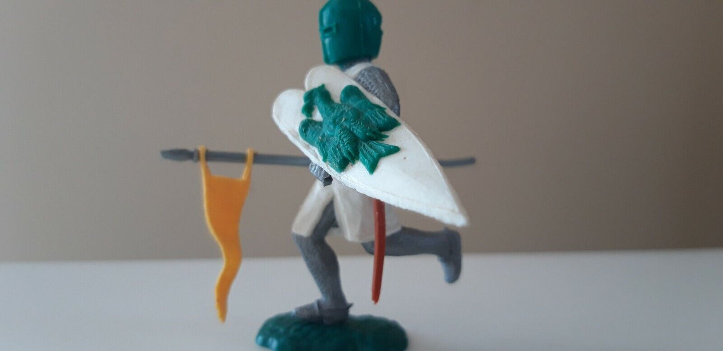 Timpo knights 1970s rare running green helmet 1:32 scale