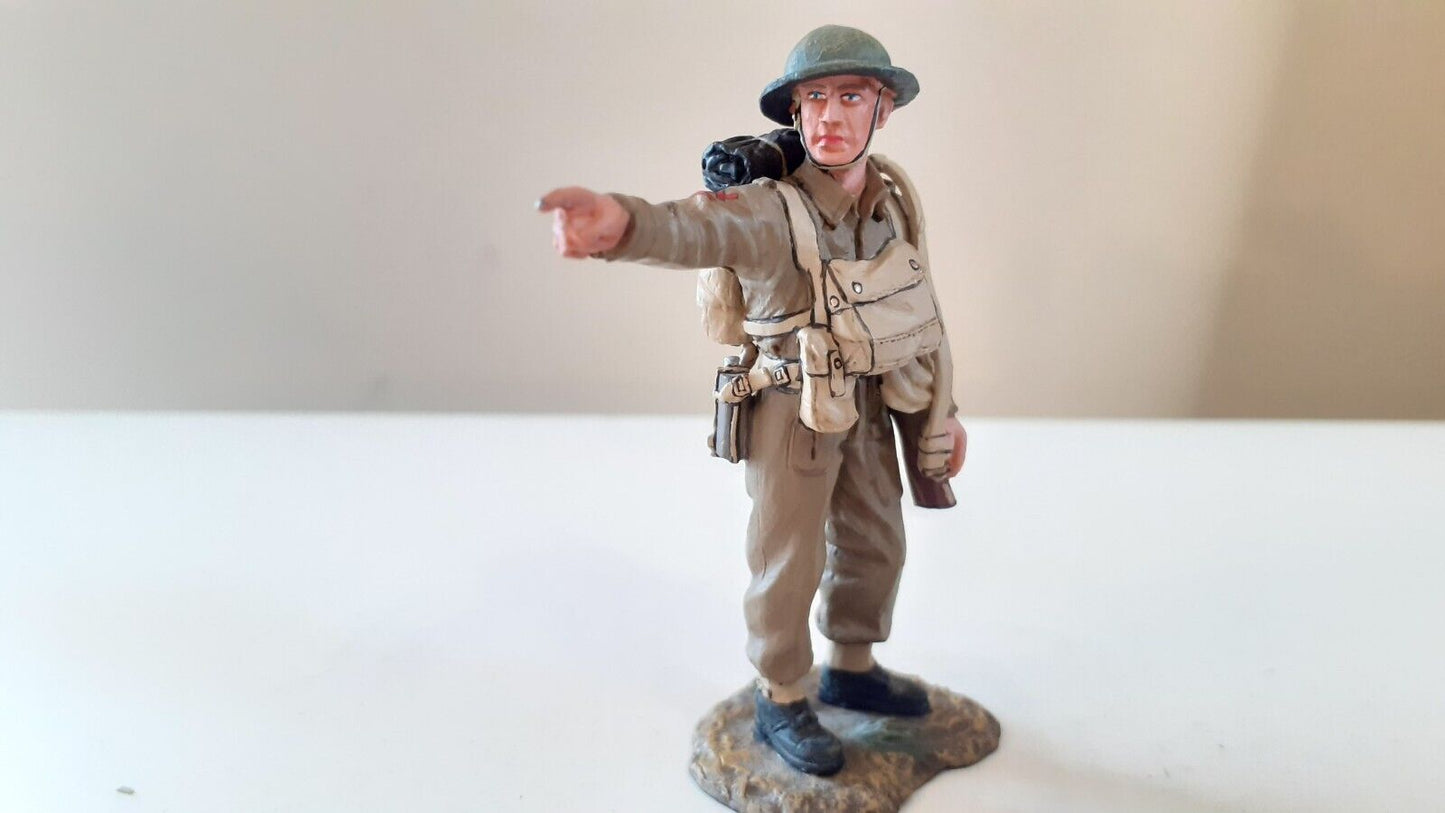 King and country fob023 Ww2 british army sergeant pointing d-day boxed 1:30