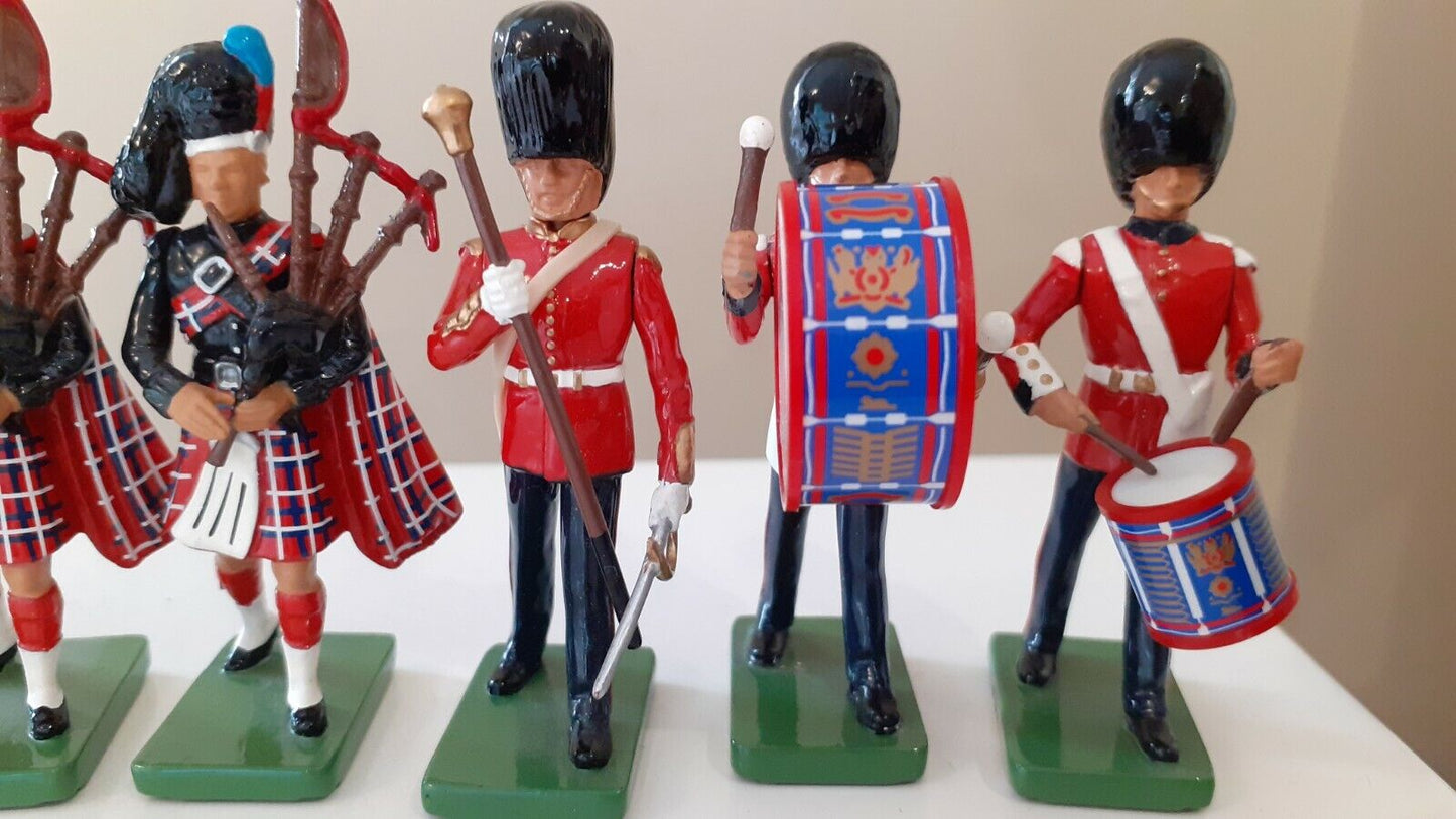 Britains 00092 deetail ceremonial band bagpipes scots guards 2001 1:32