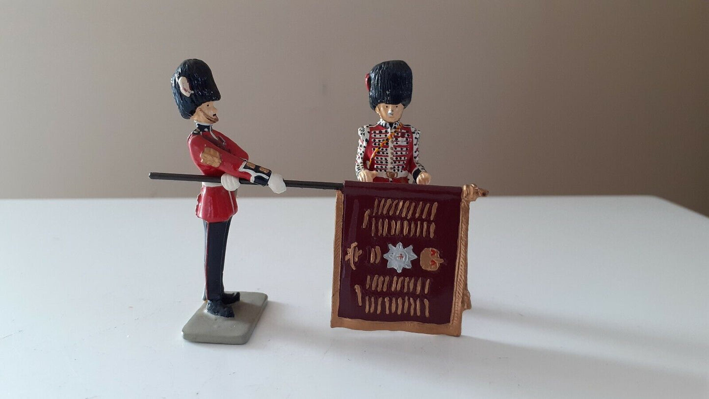 Britains ceremonial coldstream guards 1:32 metal figure buckingham palace 40112