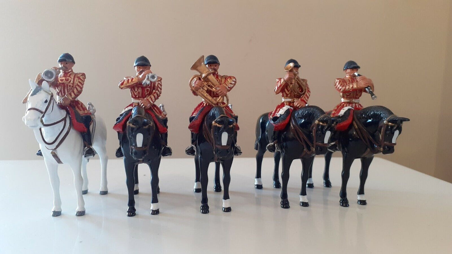 BRITAINS 00074 lifeguards state dress 9 piece MOUNTED BAND 1999 1:32 set 2
