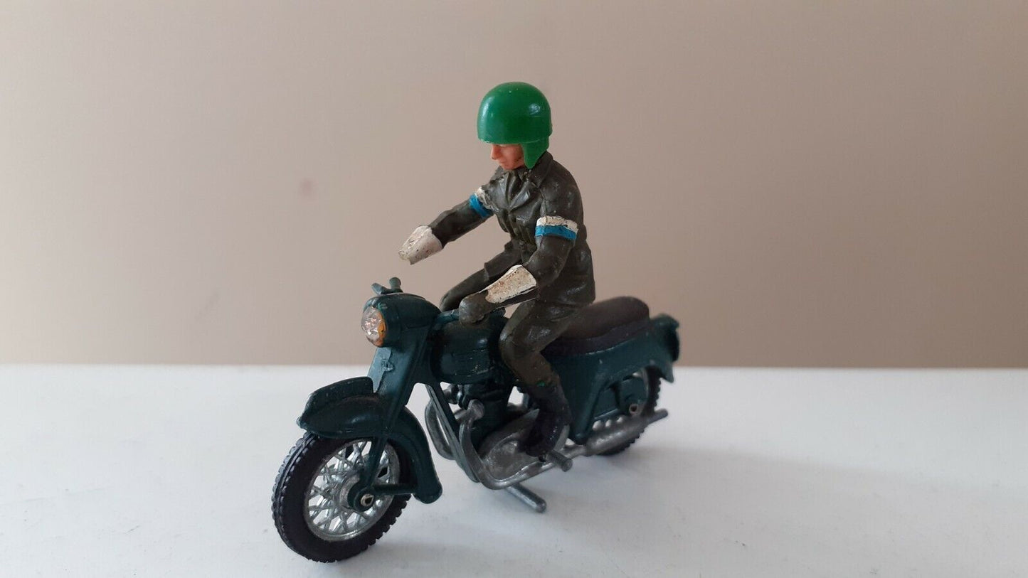 Britains deetail ww2 British dispatch rider 1:32 metal bike plastic figures