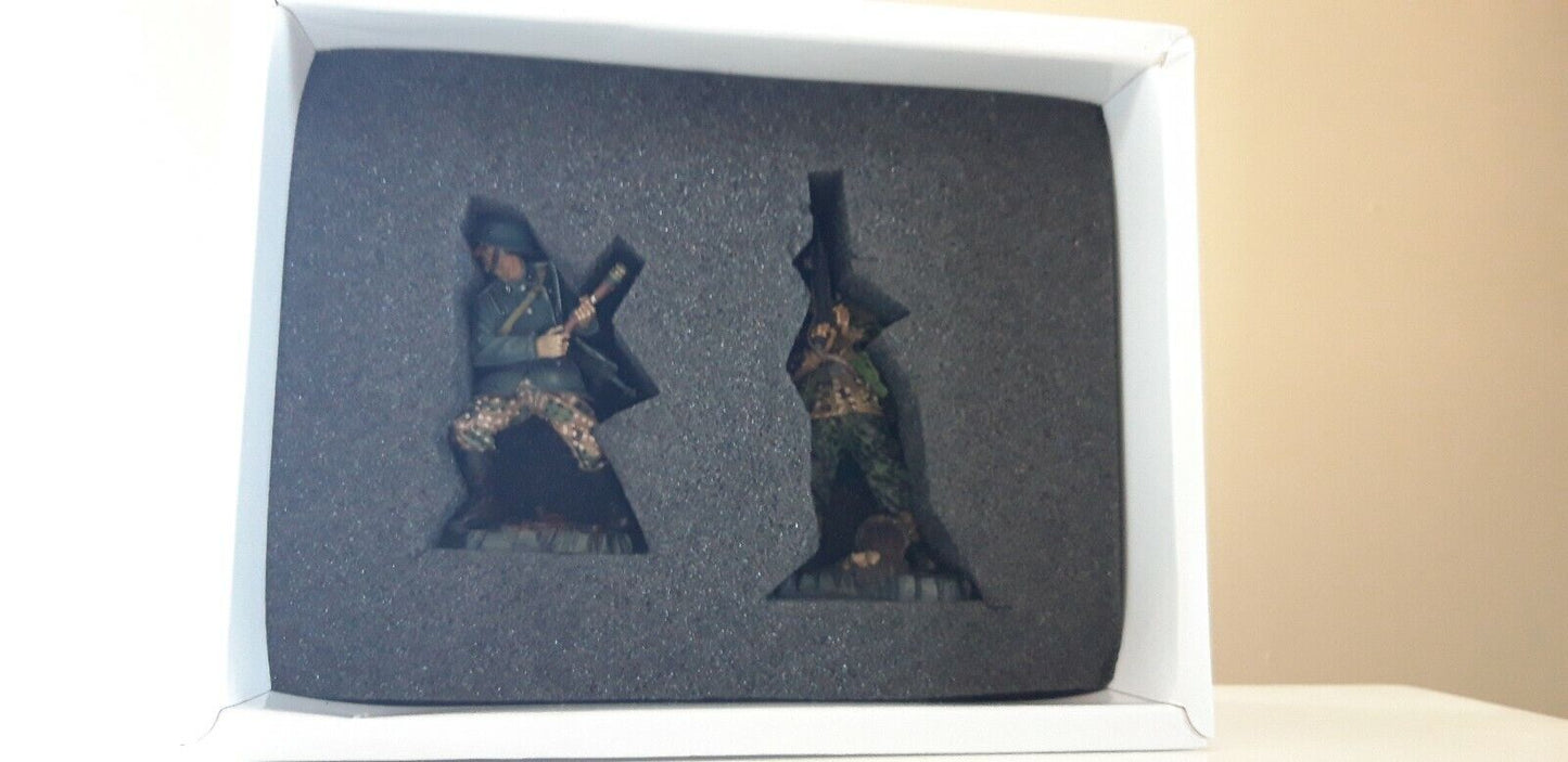 Collectors showcase ww2 German infantry d-day arnhem cs00299 Germans ss assault
