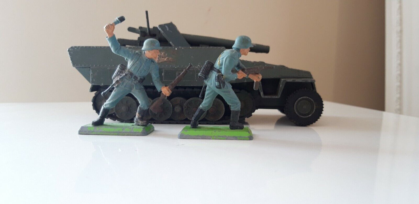 Britains deetail crew dinky ww2 german tank destroyer 1970s 1:32 b1