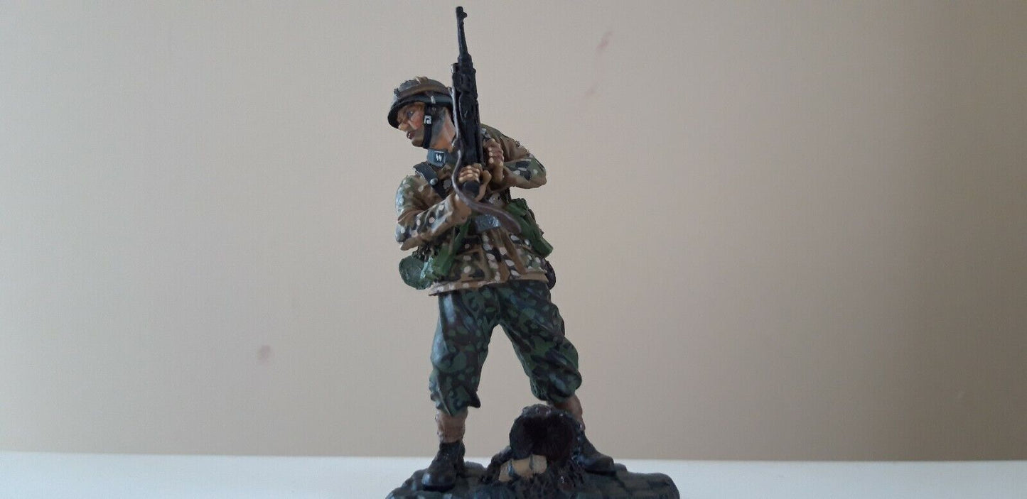 Collectors showcase ww2 German infantry d-day arnhem cs00299 Germans ss assault