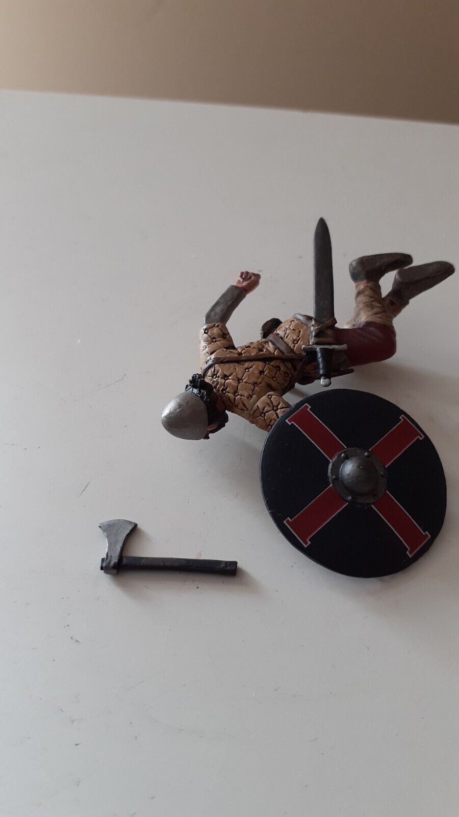Britains metal saxon warrior axe 62114 morton vikings 1:32 boxed b8