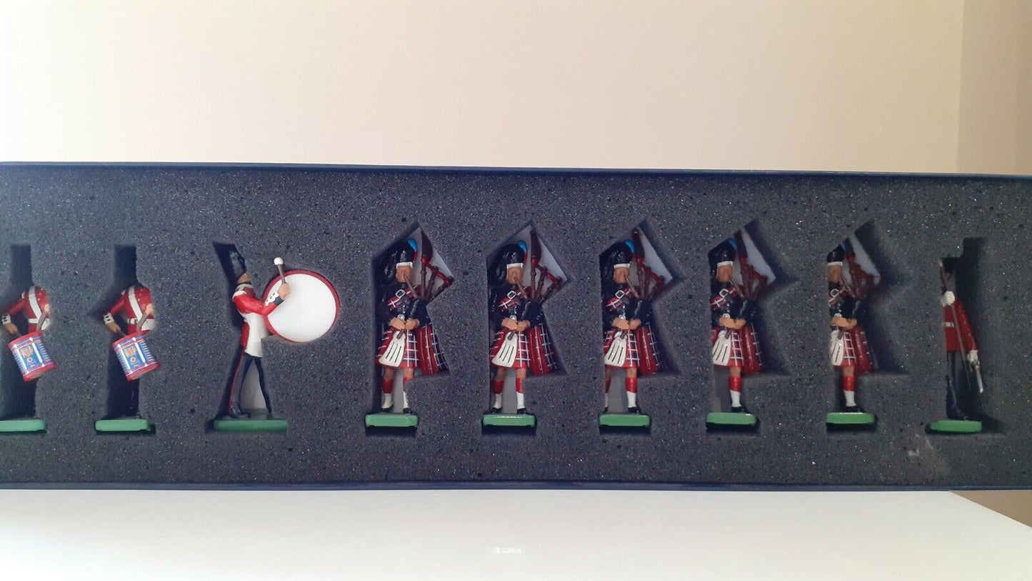 Britains 00092 deetail ceremonial band bagpipes scots guards 2001 1:32