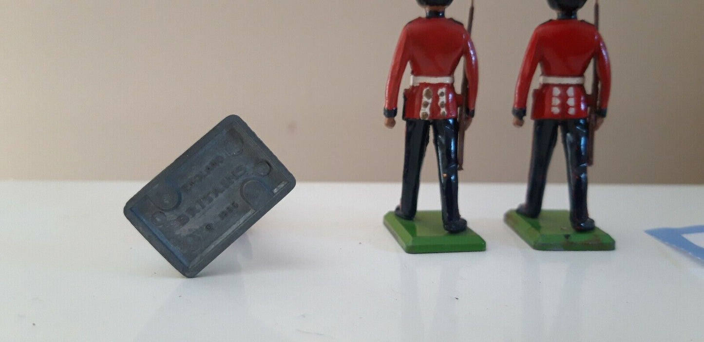 Britains ceremonial scots guards band Buckingham palace 1:32 metal
