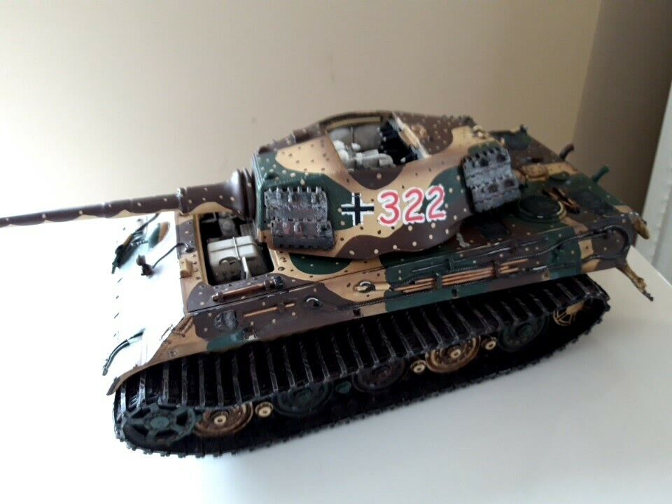 Collectors showcase ww2 German king tiger panzer tank boxed 1:30 cs00938