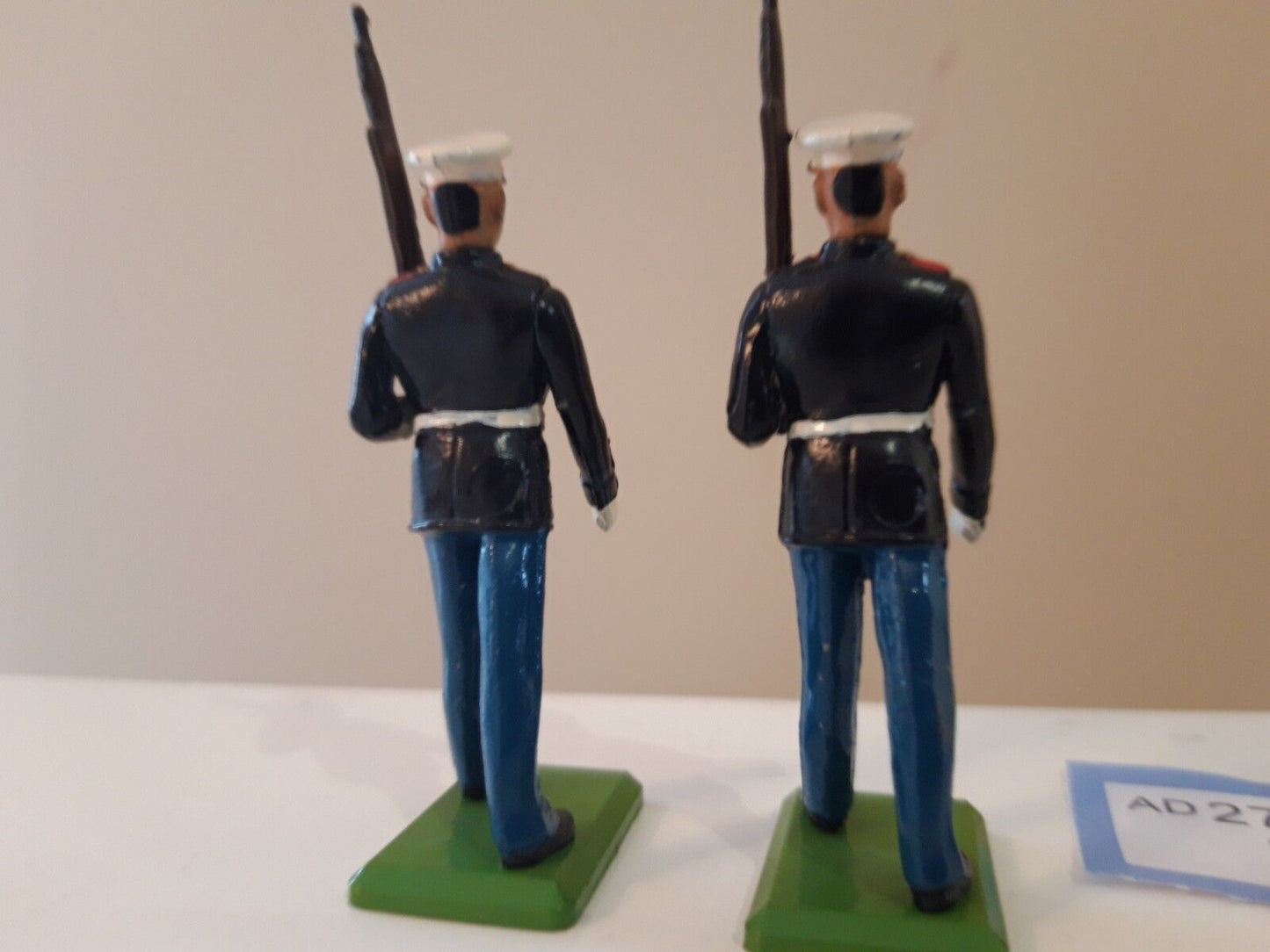 Britains ceremonial 2 us marines usmc 1:32 metal figures