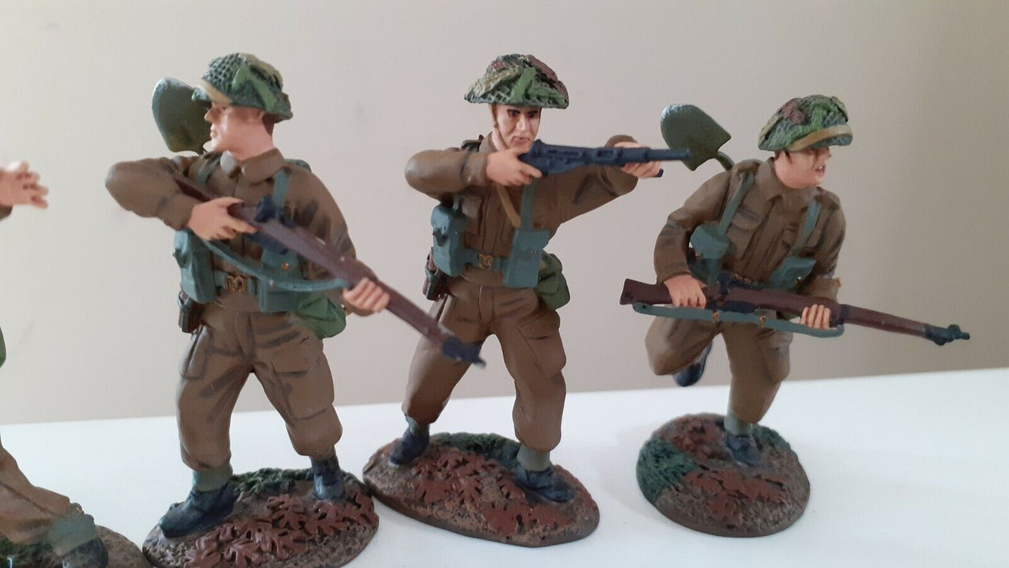 Britains ww2 british Canadian infantry 5 figures d-day 1:32 17713 no box