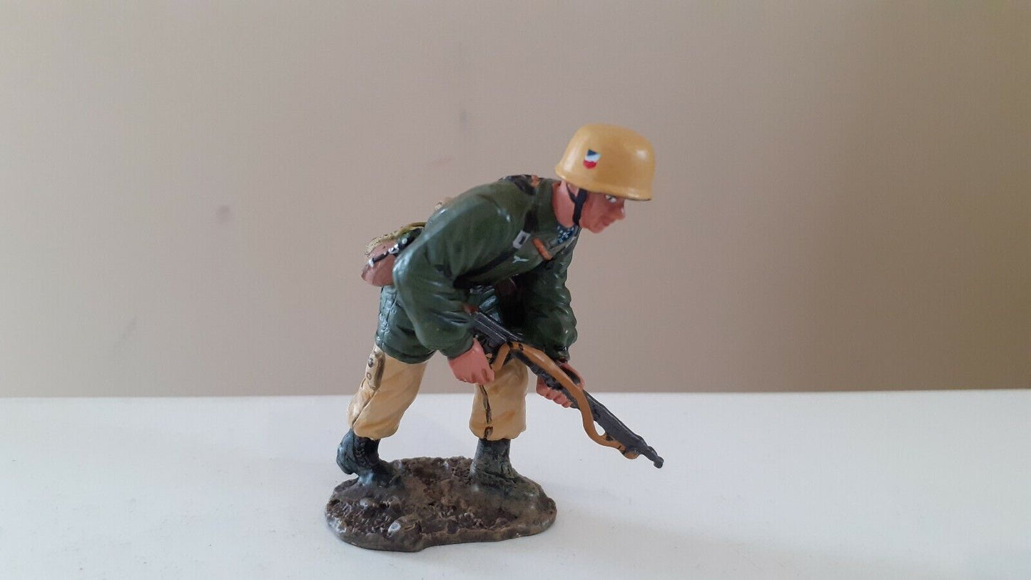 New Model Army ww2 german GFJ2 Fallschirmjagers Afrika Korps one figure no box
