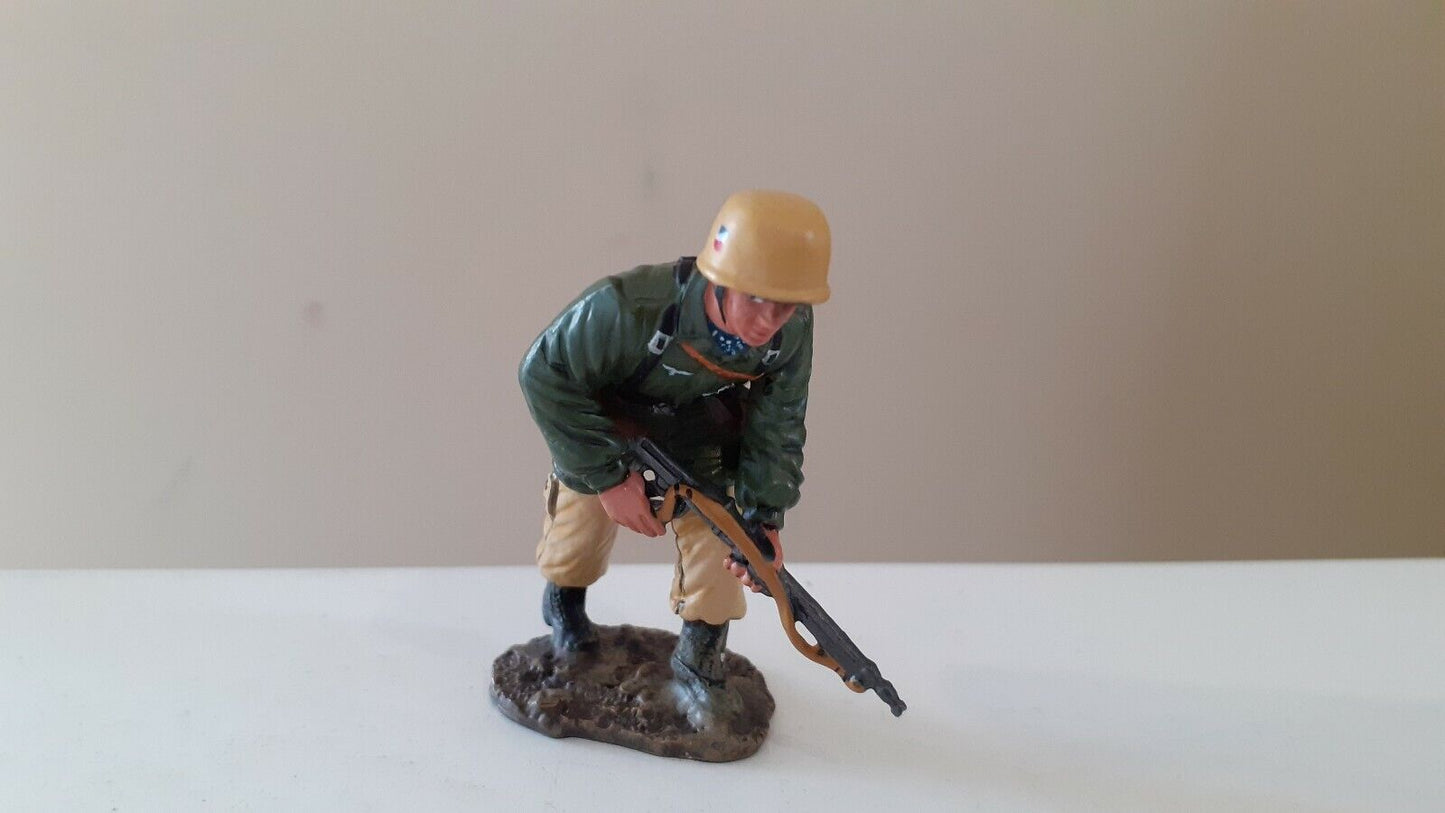 New Model Army ww2 german GFJ2 Fallschirmjagers Afrika Korps one figure no box
