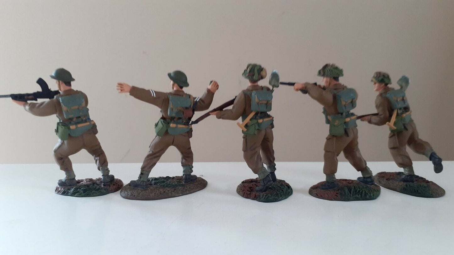 Britains ww2 british Canadian infantry 5 figures d-day 1:32 17713 no box