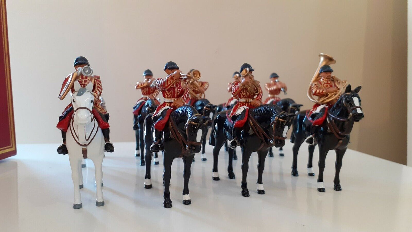 BRITAINS 00074 lifeguards state dress 9 piece MOUNTED BAND 1999 1:32 set 2