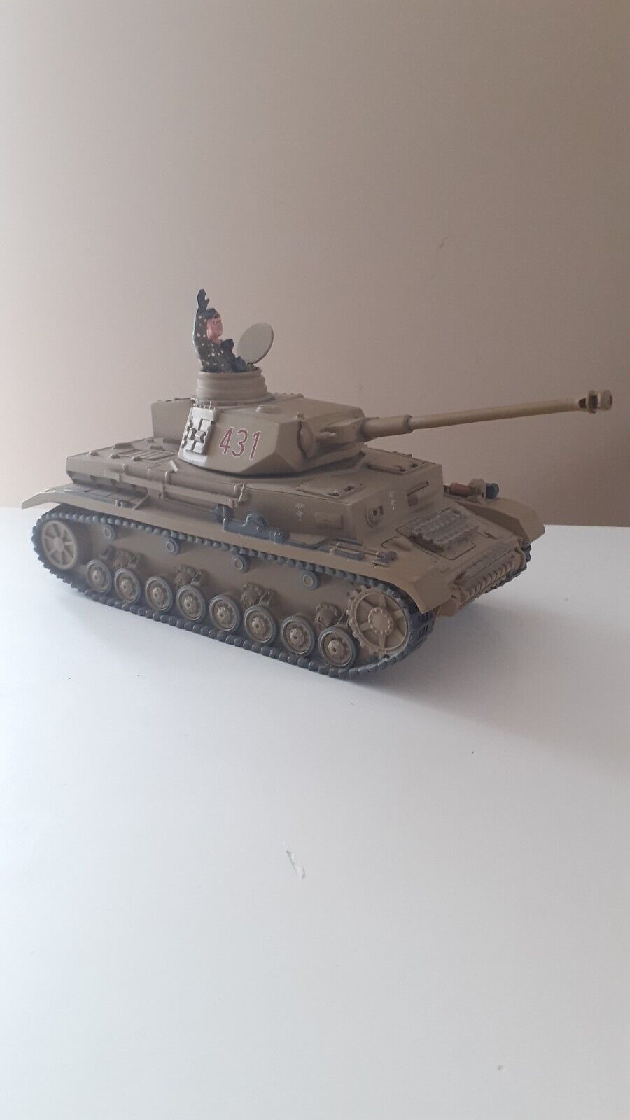 Britains 17460 431 00285 ww2 German panzer iv tank and rommel boxed 1:32