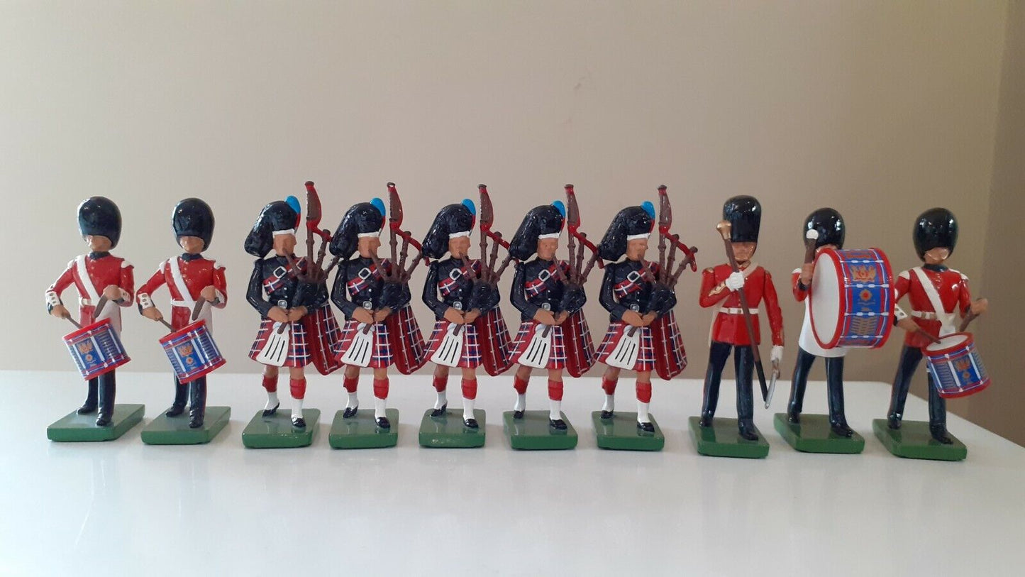 Britains 00092 deetail ceremonial band bagpipes scots guards 2001 1:32