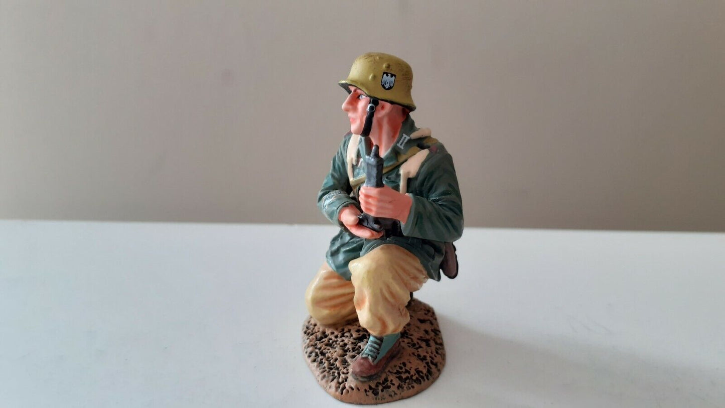 King and country afrika korps artiller tank crew German infantry no box 1:30 w9