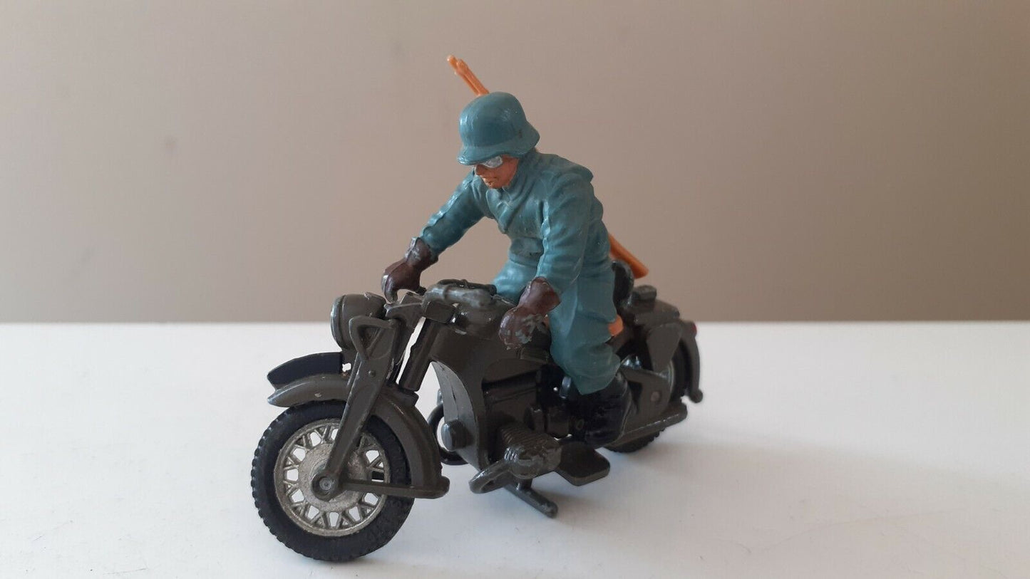 Britains deetail ww2 German bmw motorcycle motorbike 1970s 1:32 bkccw