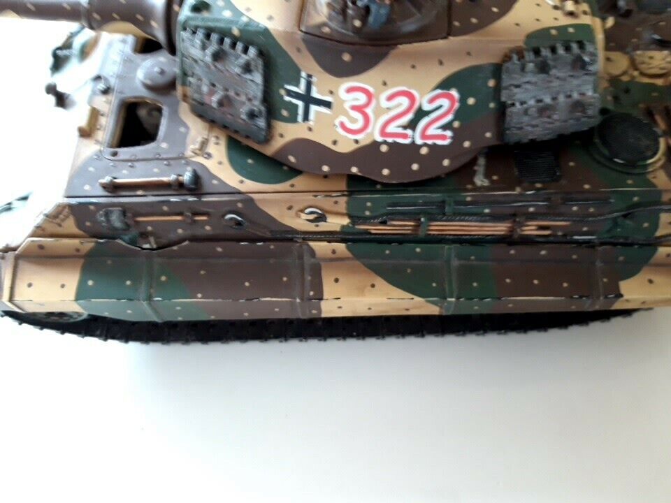 Collectors showcase ww2 German king tiger panzer tank boxed 1:30 cs00938