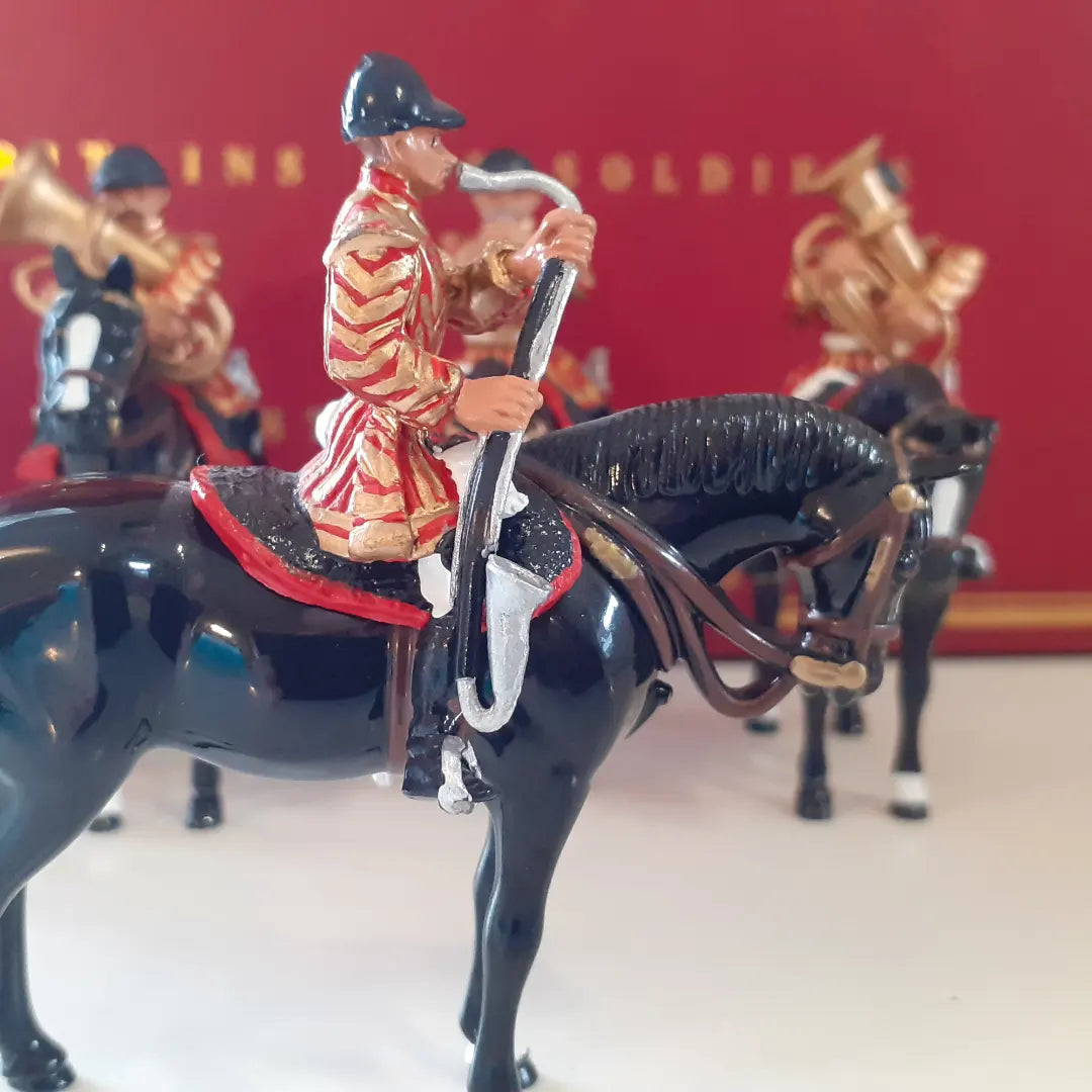 BRITAINS 00073 lifeguards state dress 9 piece MOUNTED BAND 1999 1:32 set 1