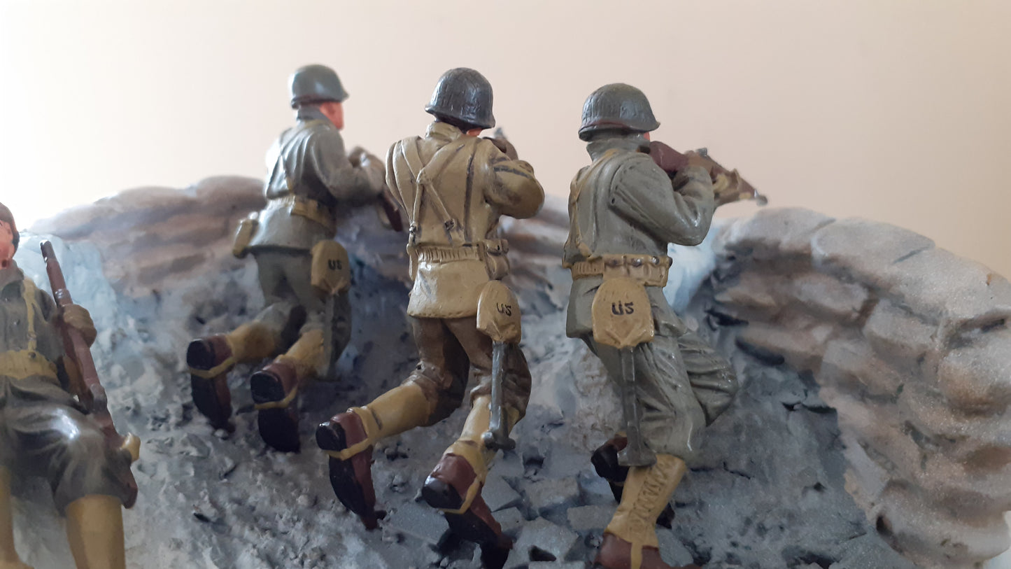 BRITAINS 17499 ww2 hold to last round dietz battle of bulge 2004 1:32  boxed wdb