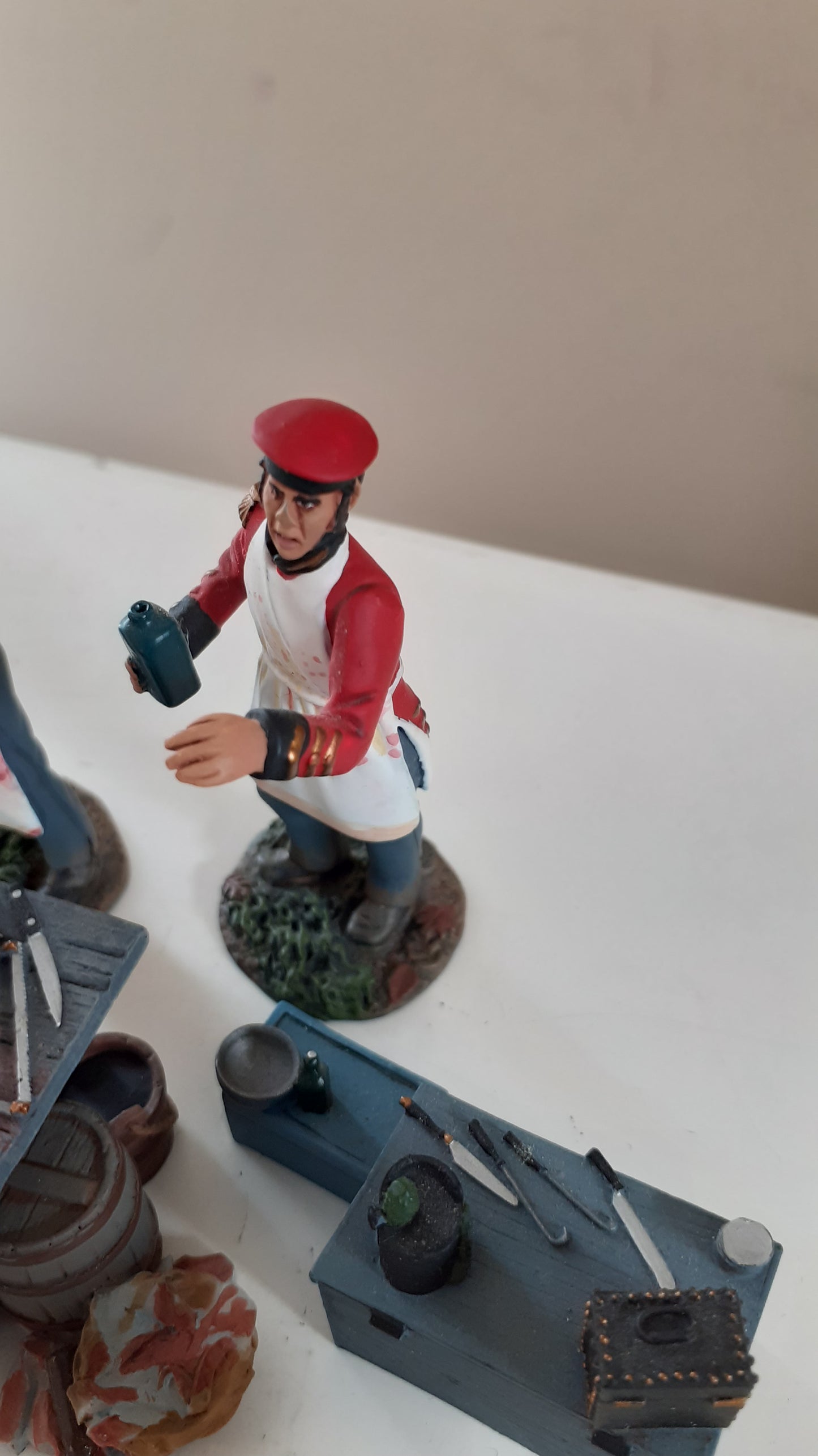 Britains 36005 RAMC Napoleonic surgeon set waterloo hougoumont guards 2008 1:32 metal