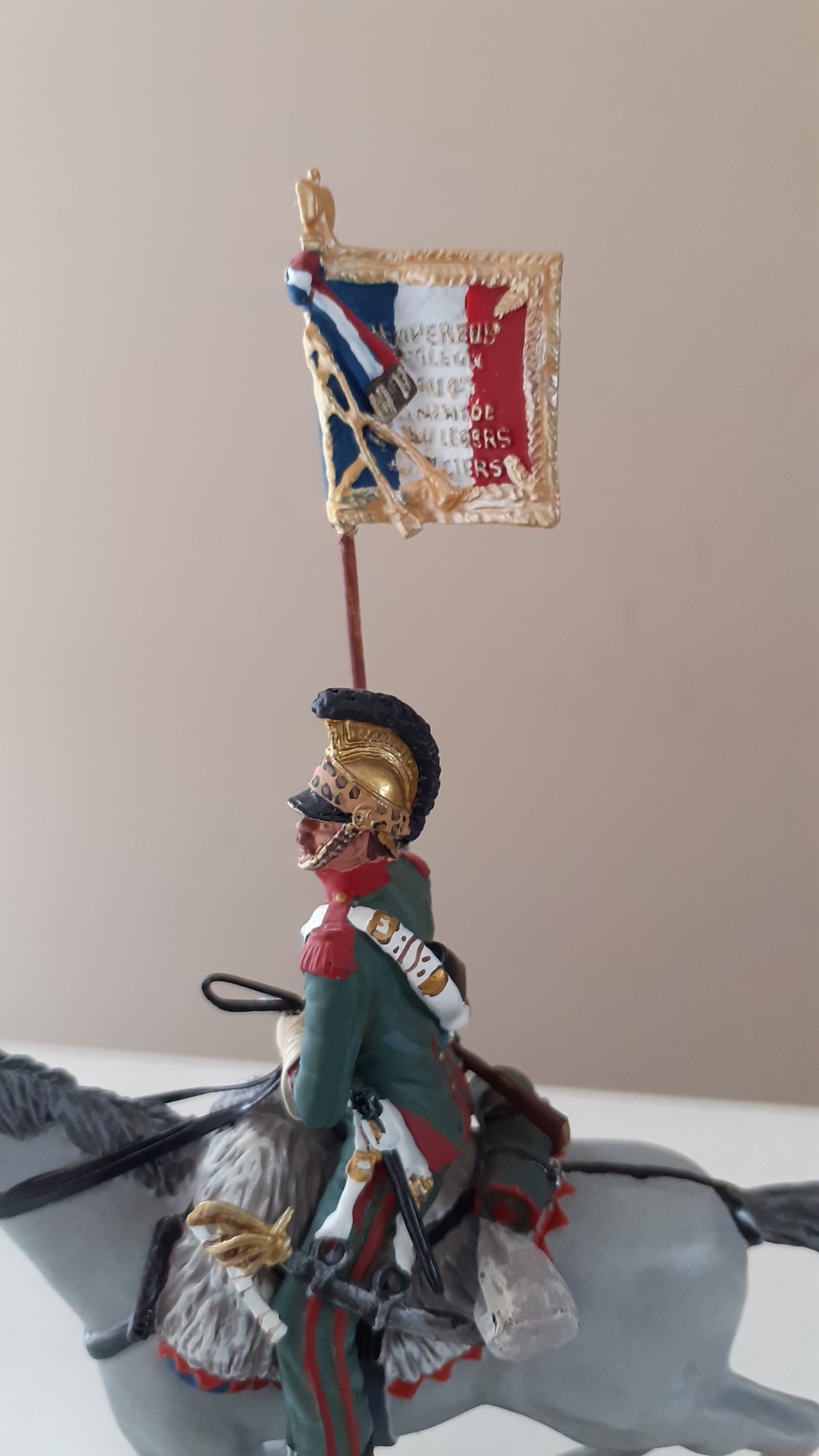 Britains 36030 Napoleonic french 4th lancers guidon flag bearer  waterloo 2009 1:32 metal