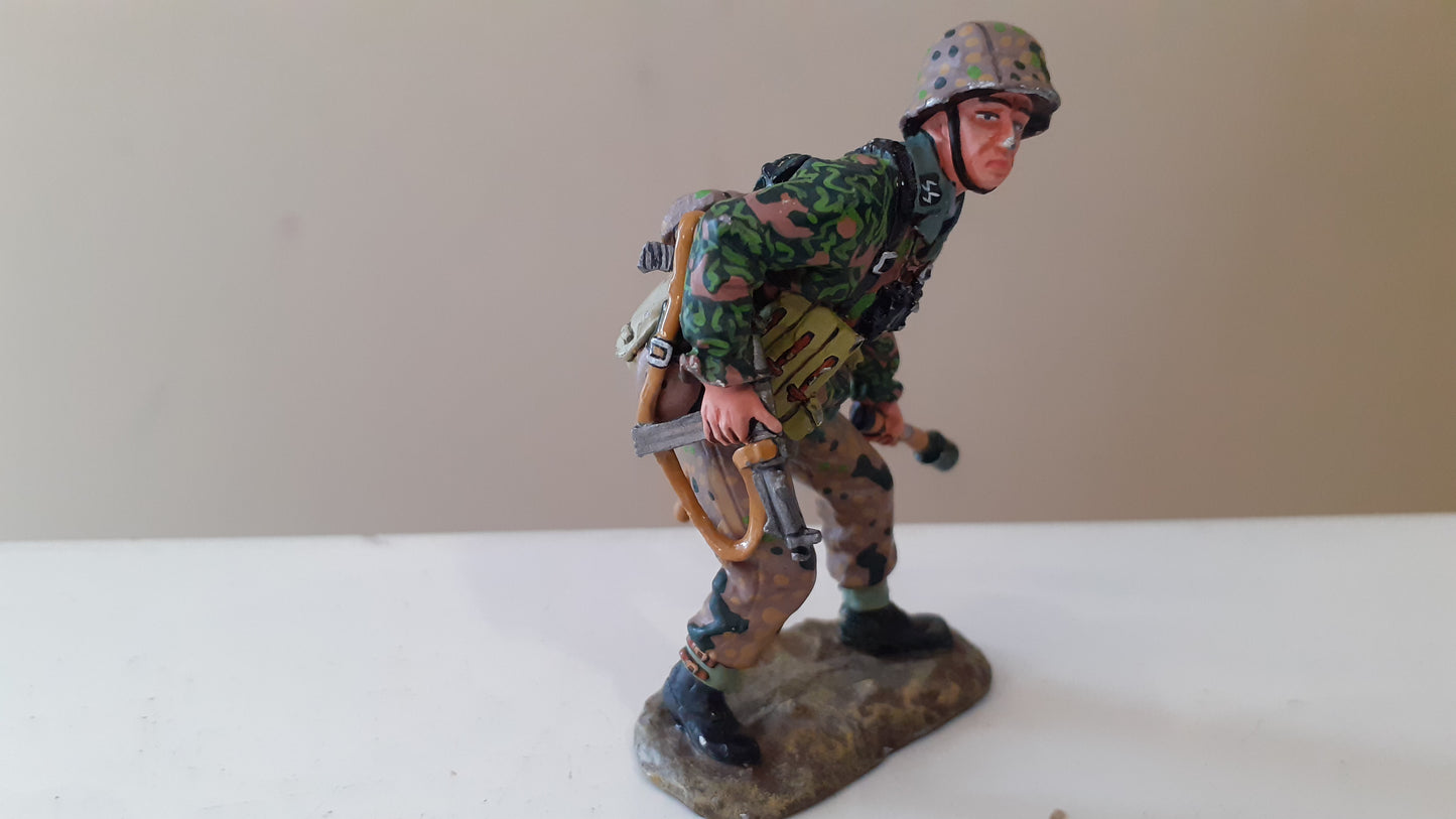 King and country ww2 german waffen no box ws060 2005 w9