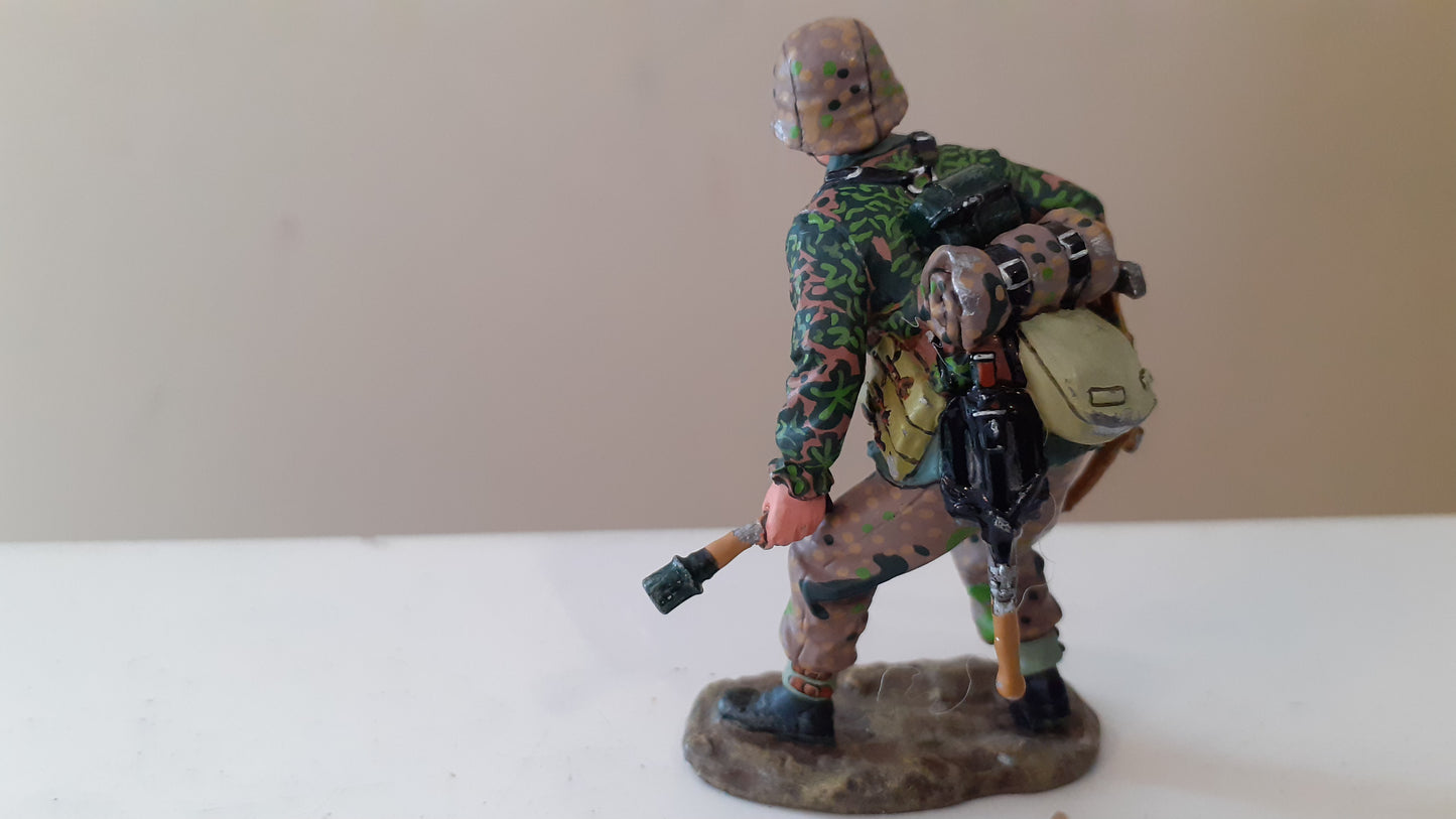 King and country ww2 german waffen no box ws060 2005 w9