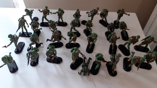 Britains deetail ww2 task  force poseable 31 Green Figures 1992 1:32  B1
