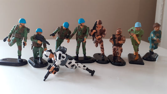 Britains deetail ww2 task  force poseable un Figures 1992 1:32  B1