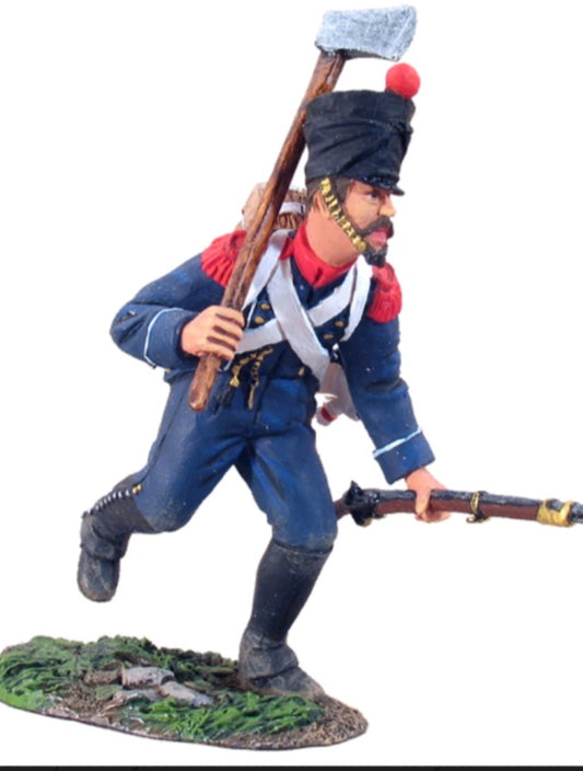 Britains Waterloo Napoleonic 36032 - French Light Infantry Voltigeurs Charging with Axe No.1