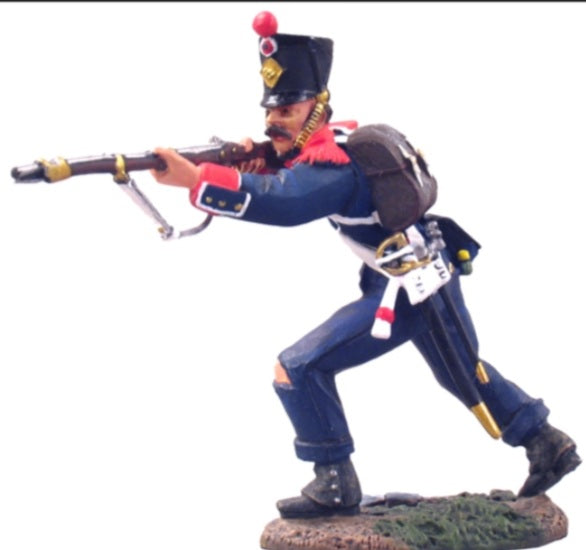 Britains Napoleonic Waterloo 36031  French Light Infantry Voltigeur  Boxed B5