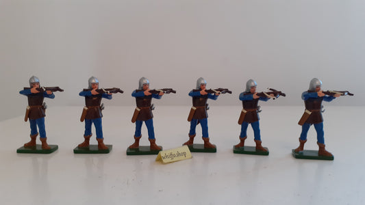 BRITAINS 40236 Knights Of Agincourt french crossbow archers 2003 1:32  s8b30