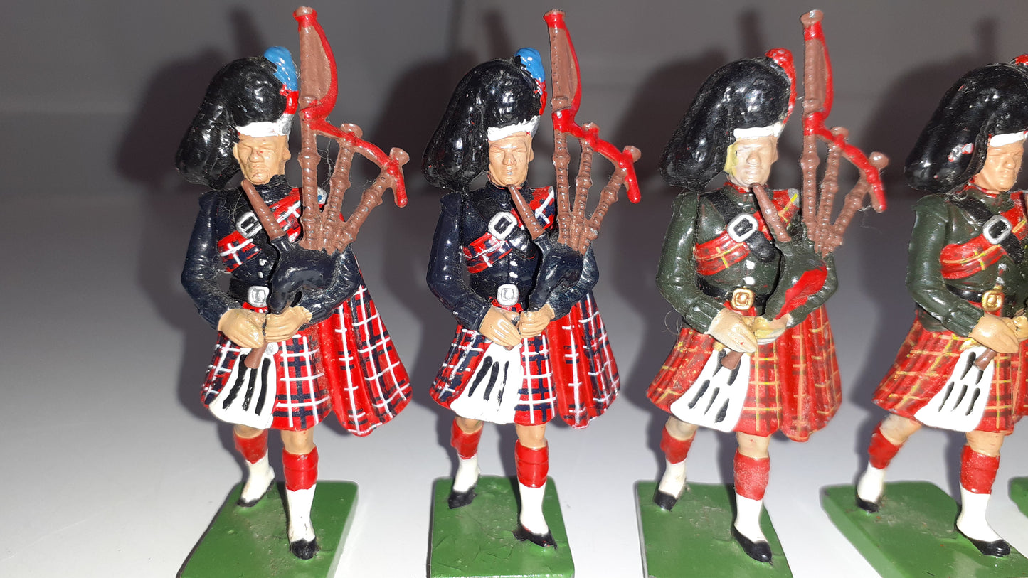 Britains ceremonial black watch Scots Guards Gordon 7241 pipers  1:32  1980s b2