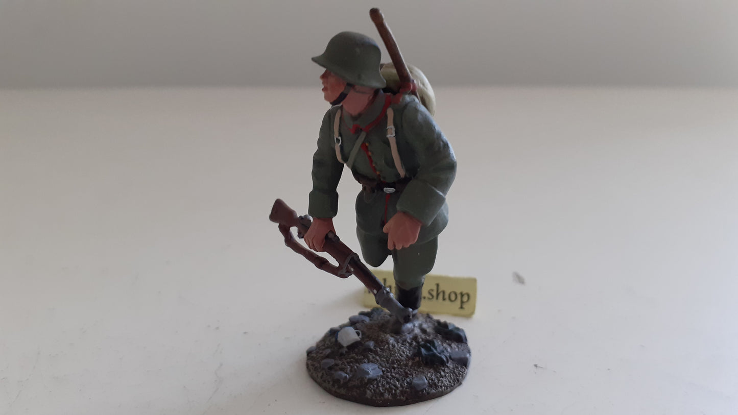 Britains 23058 ww1 german infantry running 1916 1:32 2014 boxed B627