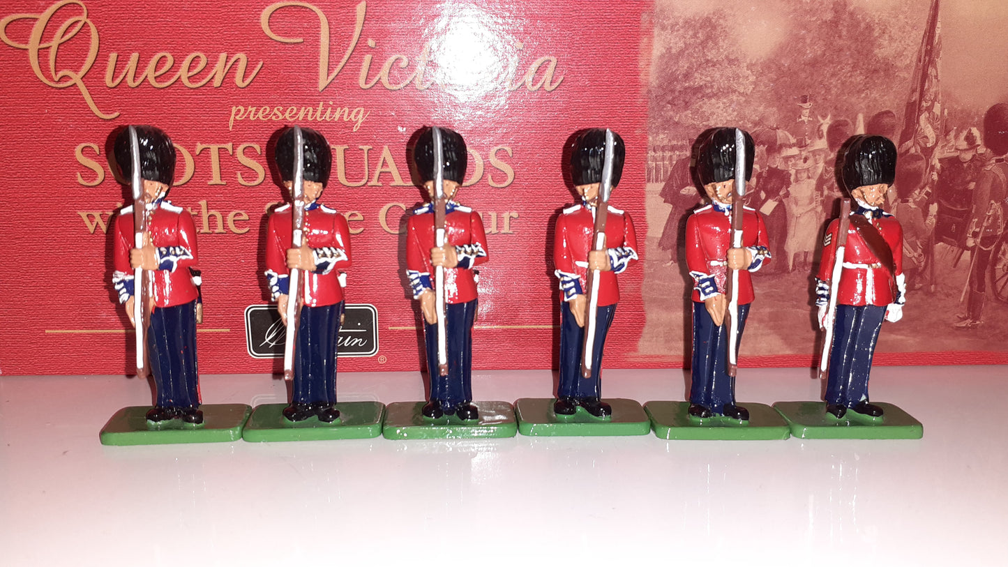 Britains 00294 Queen Victoria Scots Guards 1:32 metal boxed Set A S8