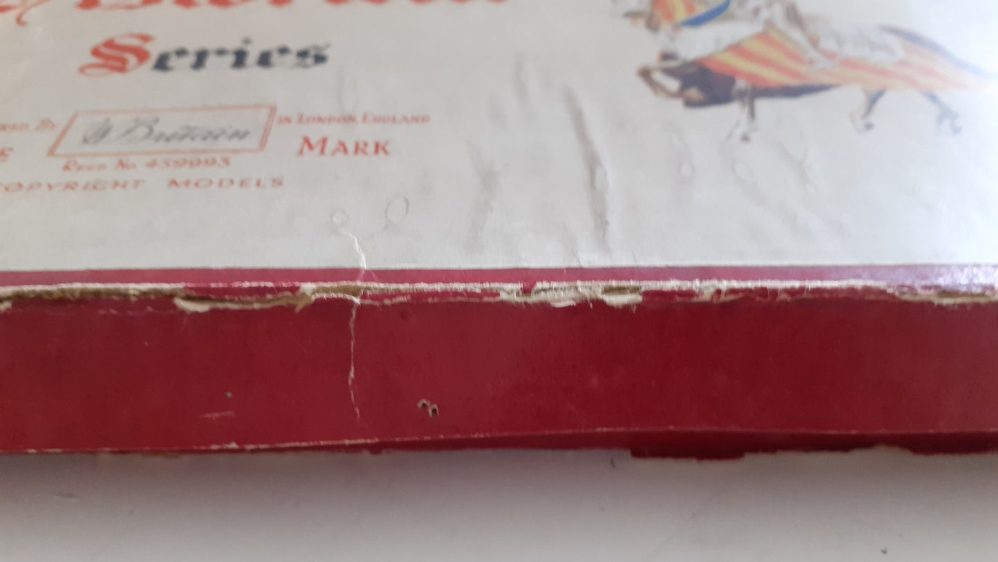 Britains 1475 coronation coach Beefeaters coxhmen outrider boxed 1:32 1952 wdb60