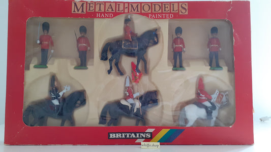 Britains 7218 1980s red box queen Elizabeth scots guards cavalry 1:32 s720