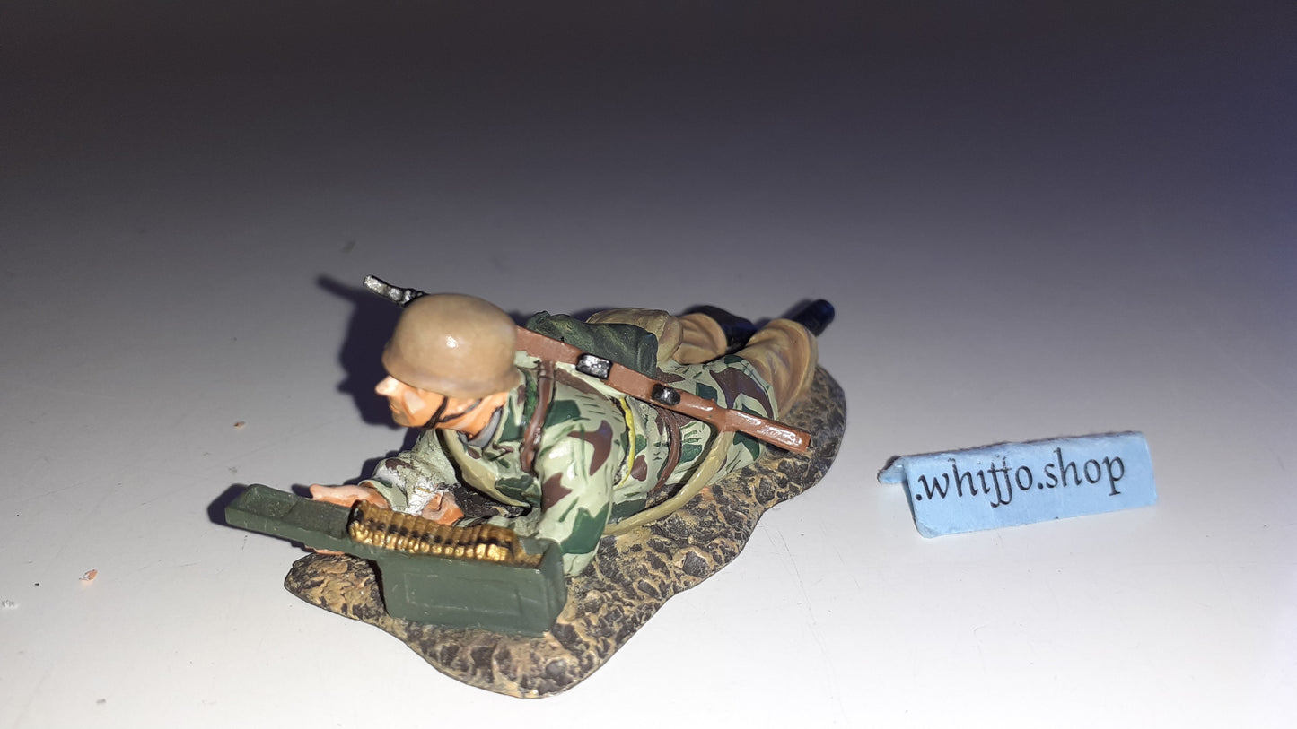 King and country Ww2  German fallschirmjager paras 1945  no box 1:30 W1211