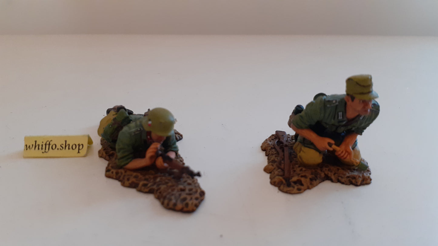 Thomas gunn ss032b ww2 german afrika korps rifle section boxed 1:30 compatible king and country s425