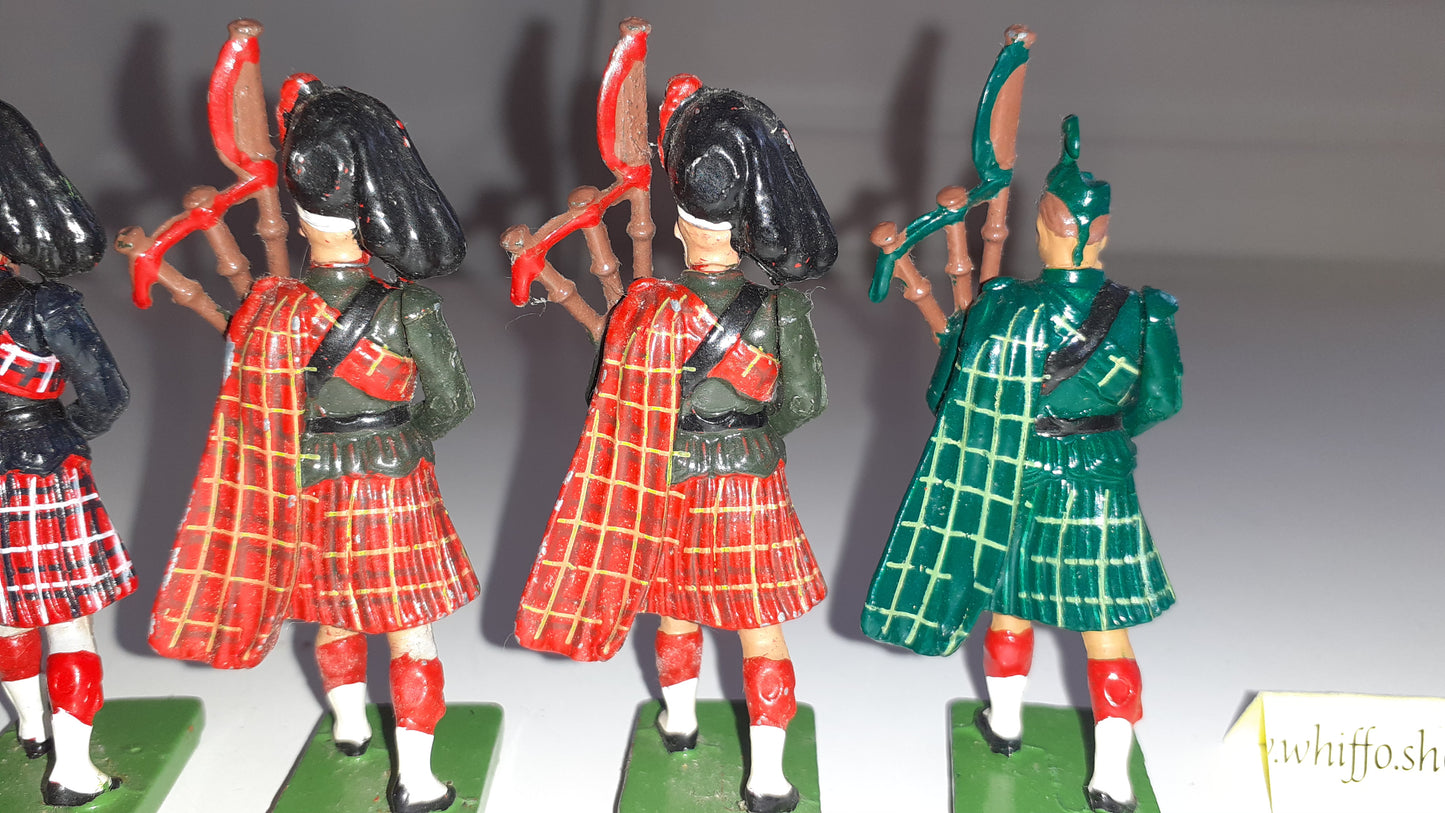 Britains ceremonial black watch Scots Guards Gordon 7241 pipers  1:32  1980s b2