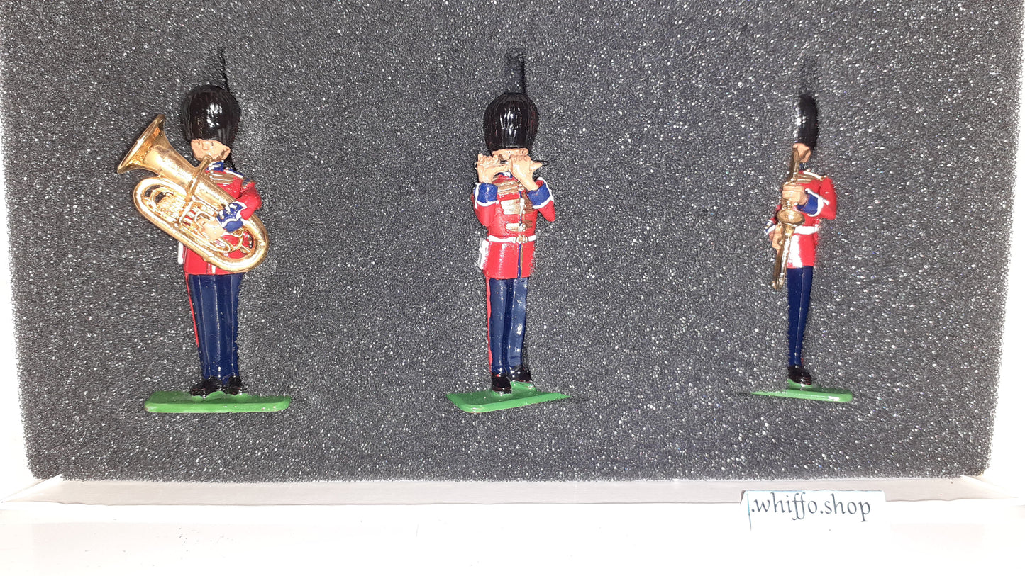 Britains 40106 Queen Victoria Scots Guards Brass band boxed  S8  for sale