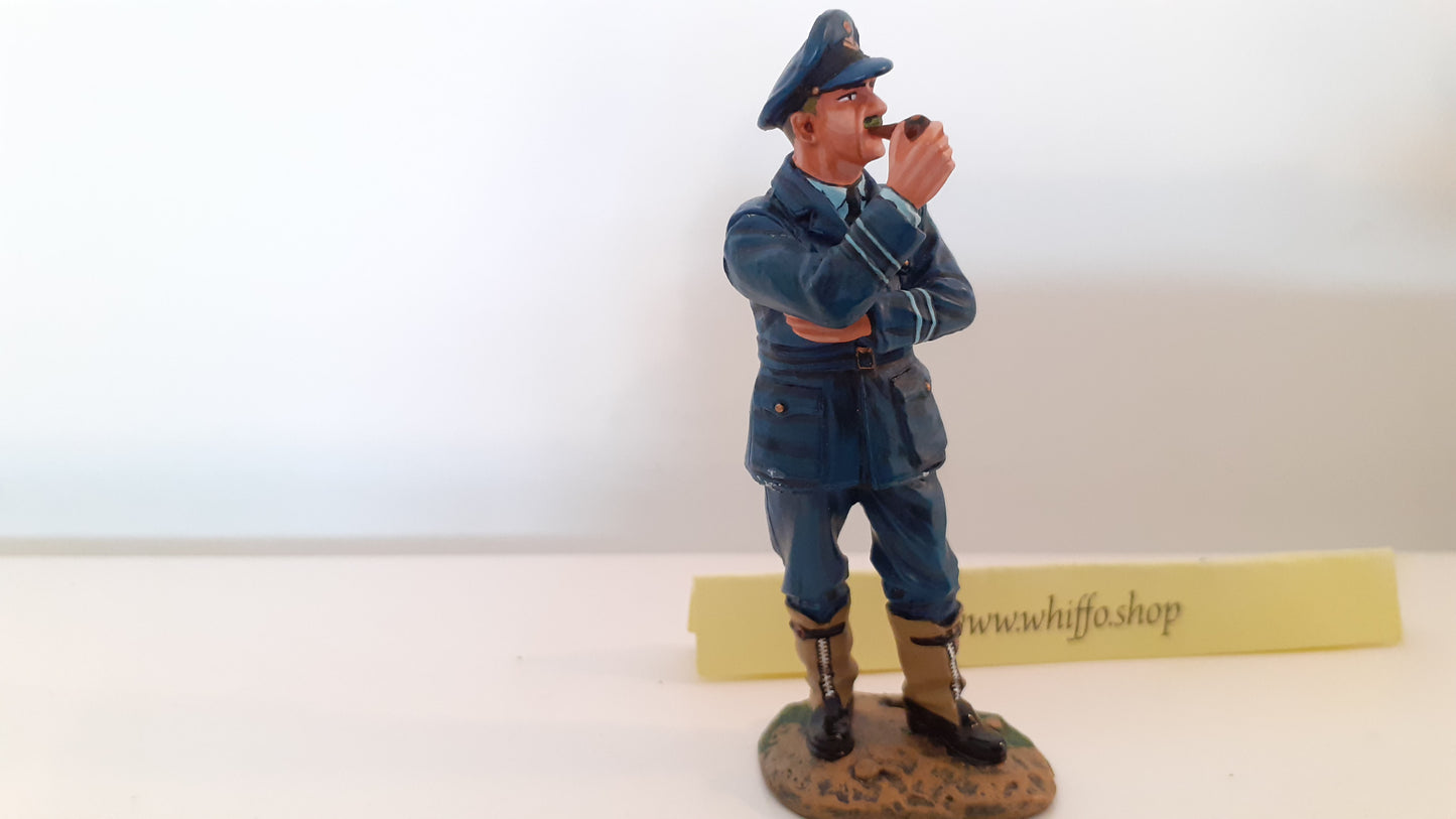 King and country Ww2 Raf043 Raf Pilot Bill Reid VC no box 1:30 w15