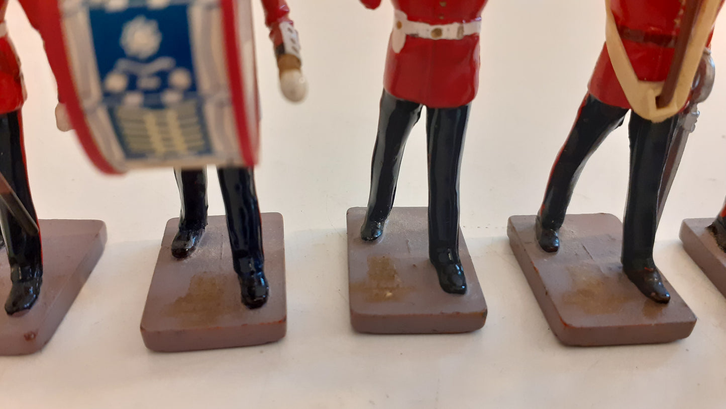 Britains Ceremonial Grenadier Guards Grey Bases Buckingham Palace 1:32metal S120
