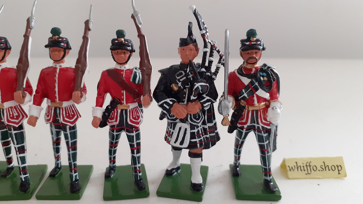 Britains 00127 highland light infantry piper 1999 1:32 metal S730
