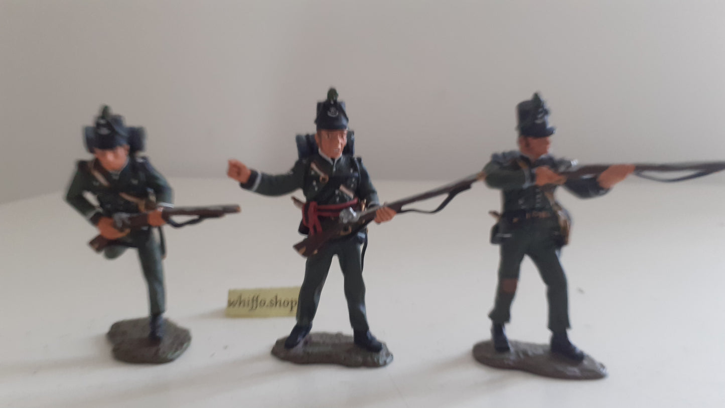 Britains 95th foot rifles Napoleonic waterloo  1:32 boxed s439