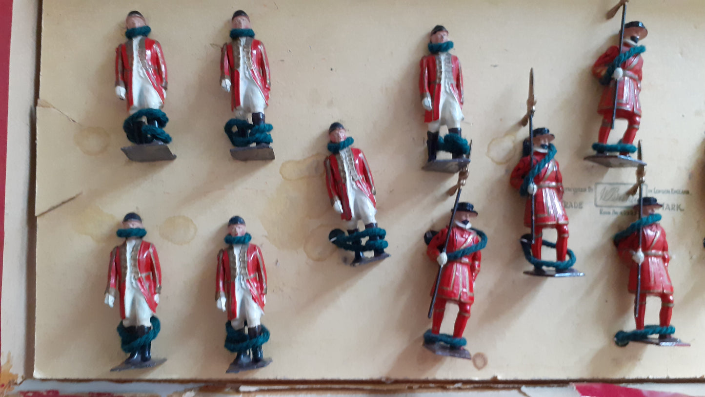 Britains 1475 coronation coach Beefeaters coxhmen outrider boxed 1:32 1952 wdb60