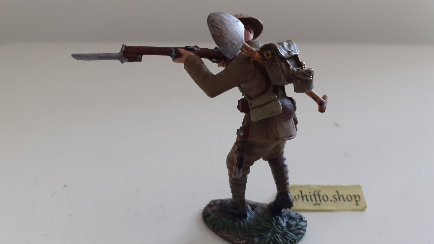 Britains 23047 ww1 british infantry firing 1916 1:32 2014 boxed B627